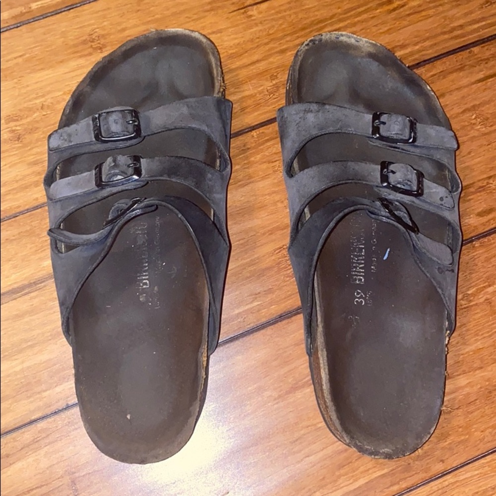 Black Birkenstock’s